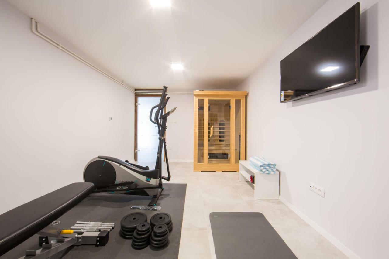 Melody M Apartment With Private Pool Split Exteriér fotografie