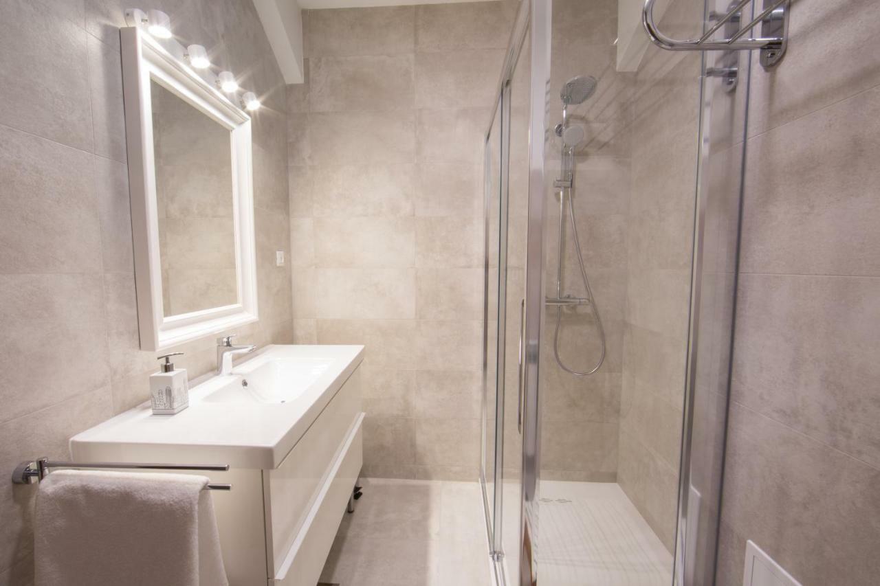 Melody M Apartment With Private Pool Split Exteriér fotografie